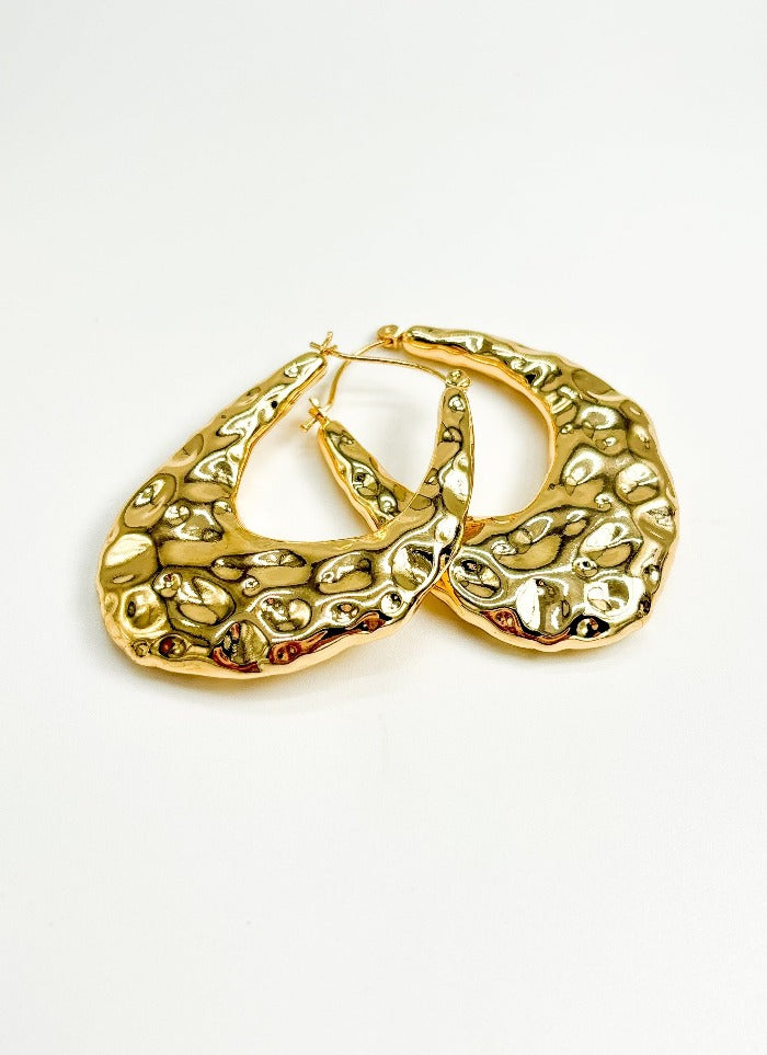 
                      
                        Beaten Gold Vintage Hoop Earrings Beaten Gold Vintage Hoop Earrings -
                      
                    