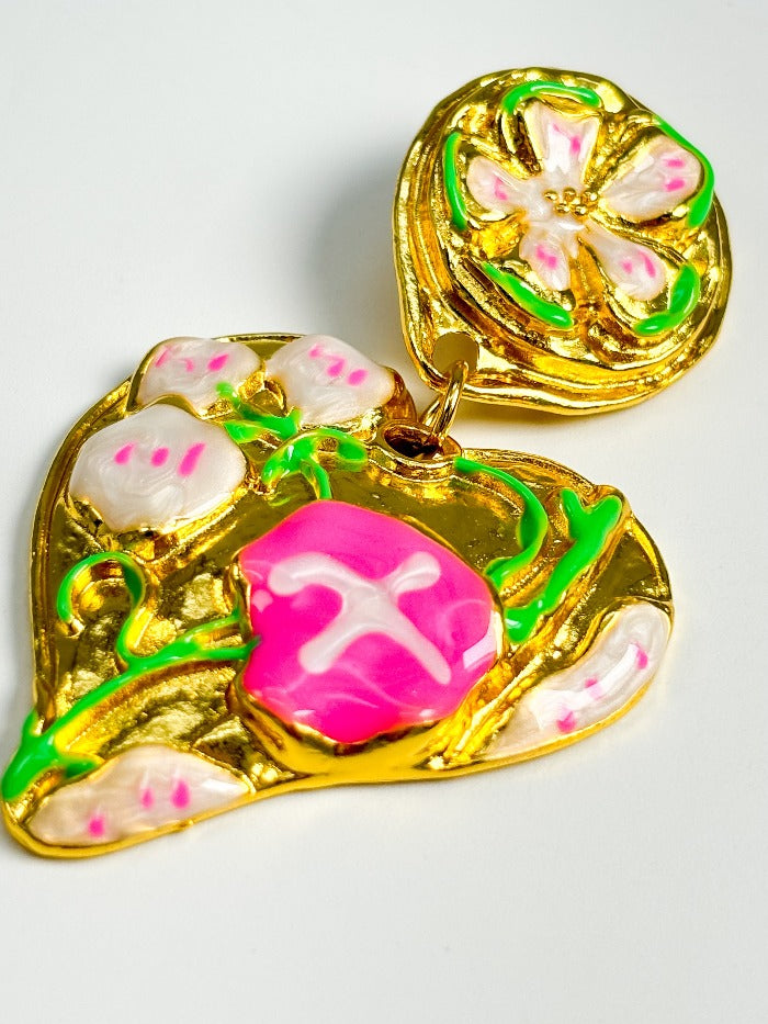 
                      
                        Chic Pink and Green Vintage Clip On Earrings Haute Pink
                      
                    