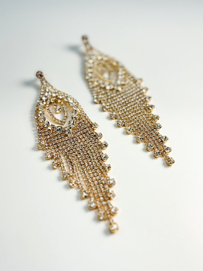 
                      
                        Glamorous Diamond Chandelier Earrings
                      
                    